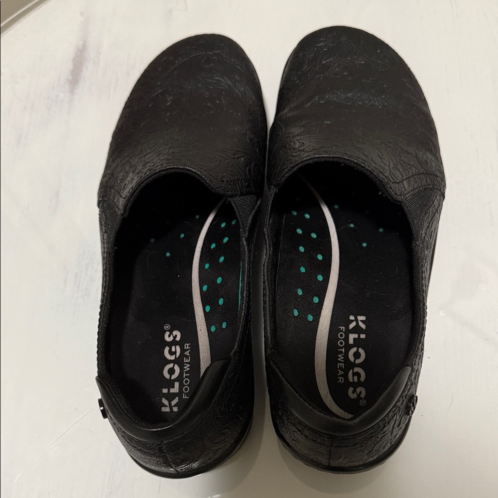 Klogs Black Embossed Flats